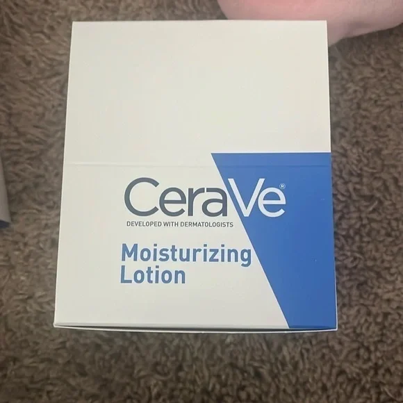 COPY - COPY - Cerave moisturizing, lotion - Picture 1 of 4